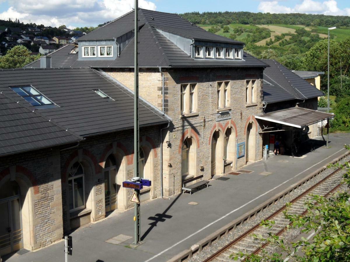 Im Bahnhof Apartment Weikersheim Exterior foto